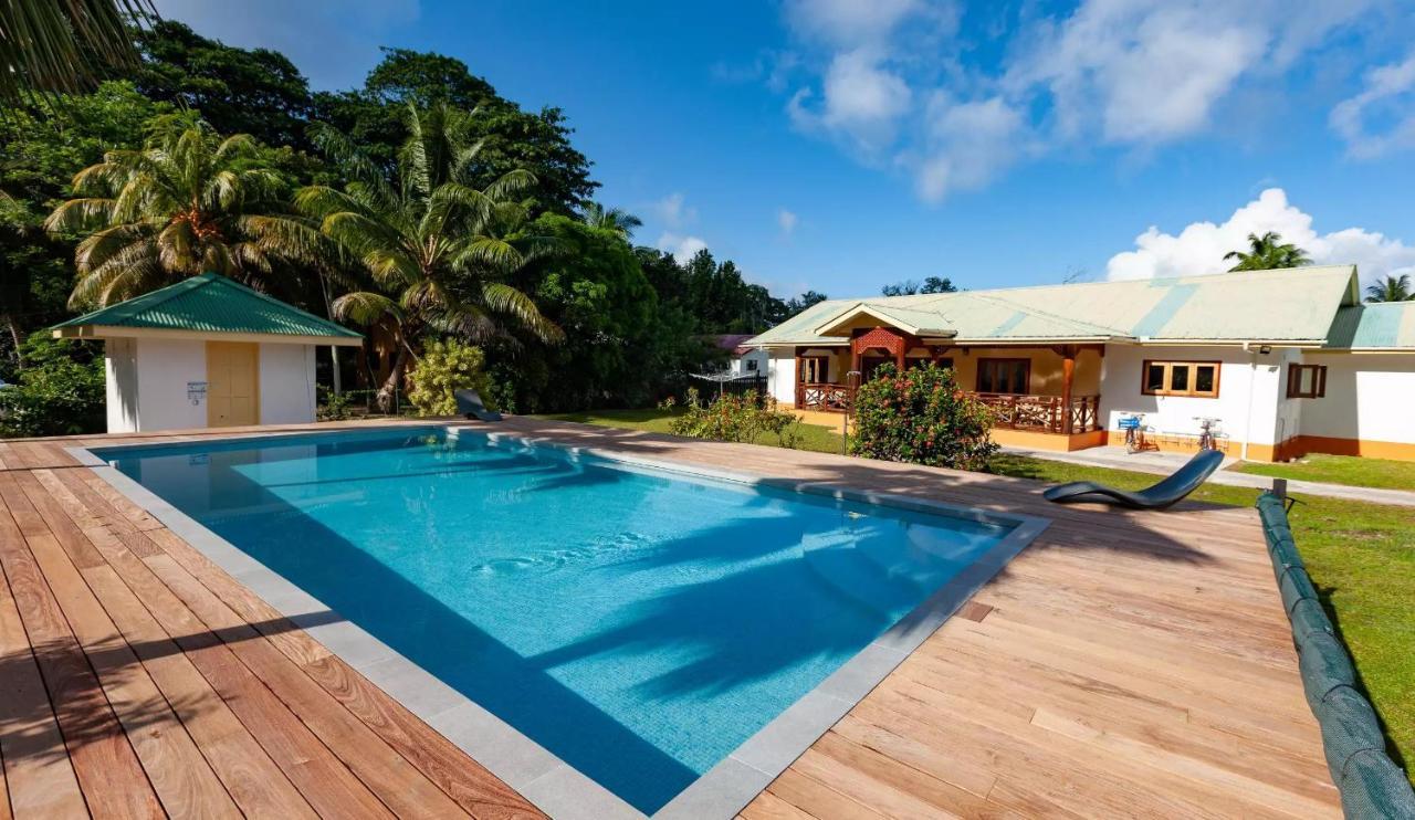 Jms Ventures Guesthouse - Private Pool ラ・ディーグ島 エクステリア 写真