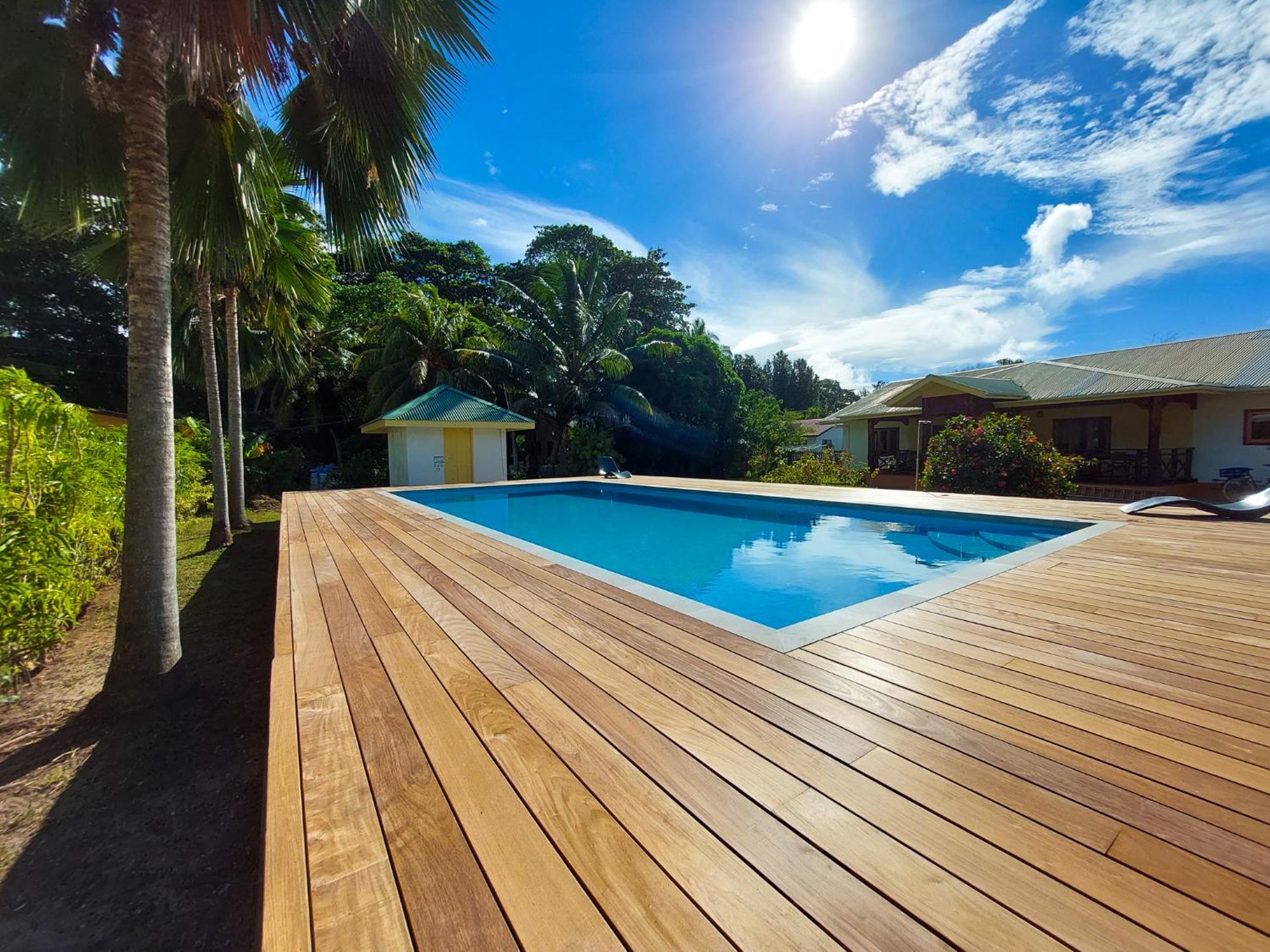 Jms Ventures Guesthouse - Private Pool ラ・ディーグ島 エクステリア 写真